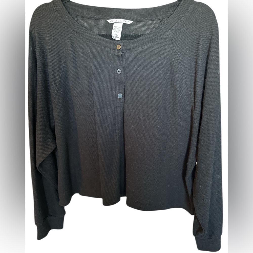 Classic Black Waffle Knit 3/4 Button-Down Cropped top